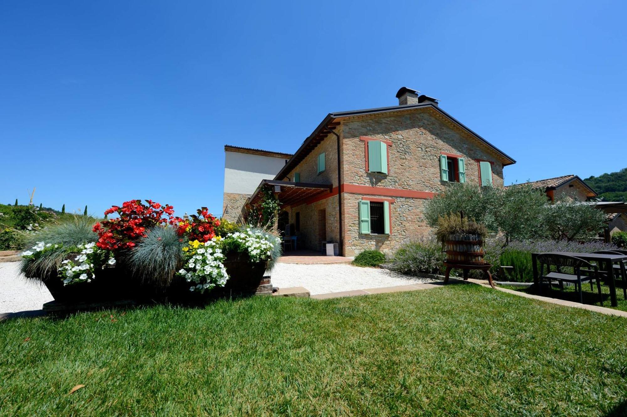 Agriturismo La Ratta Vernasca Luaran gambar